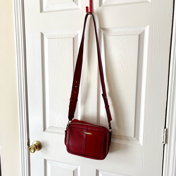 Steve Madden burgundy red crossover long strap purse bag pocket zipper like new - Picture 4 of 15